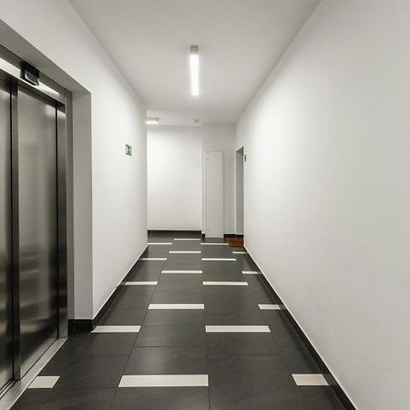 Apartament Jana Kazimierza 47 - 2 Sypialnie, 70M2, Balkon, Parking, Wi-Fi Warsaw Exterior photo