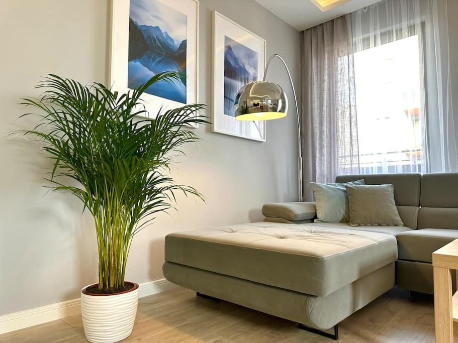 Apartament Jana Kazimierza 47 - 2 Sypialnie, 70M2, Balkon, Parking, Wi-Fi Warsaw Exterior photo